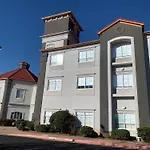 La Quinta Inn & Suites by Wyndham Okc North - Quail Springs