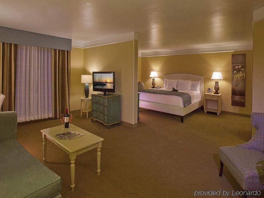 La Quinta By Wyndham Okc North - Quail Springs Hotel